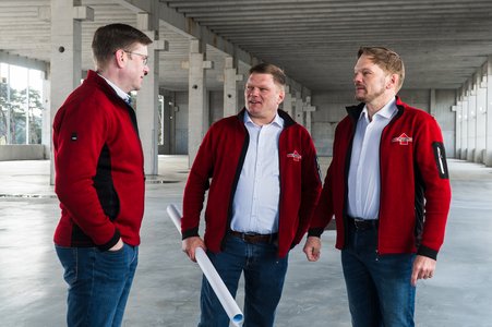Established in 1976 as a smithery in a domestic garage, today the mid-sized family company is managed by the second generation. Pictured here are the Managing Directors Stefan, Matthias and Sebastian Brink (left to right).  Photo: Richard Brink GmbH & Co. KG